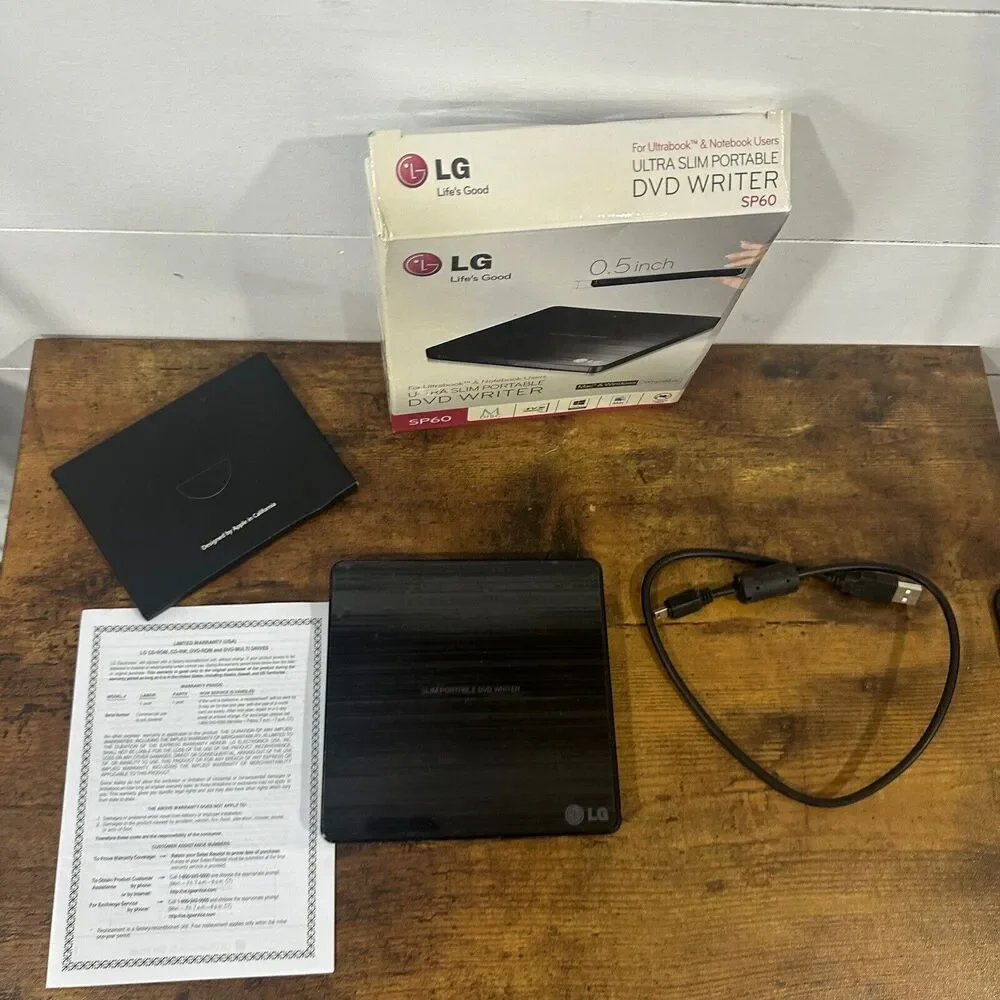 LG SP60 Ultra Slim Portable DVD Writer MAC / WINDOWS